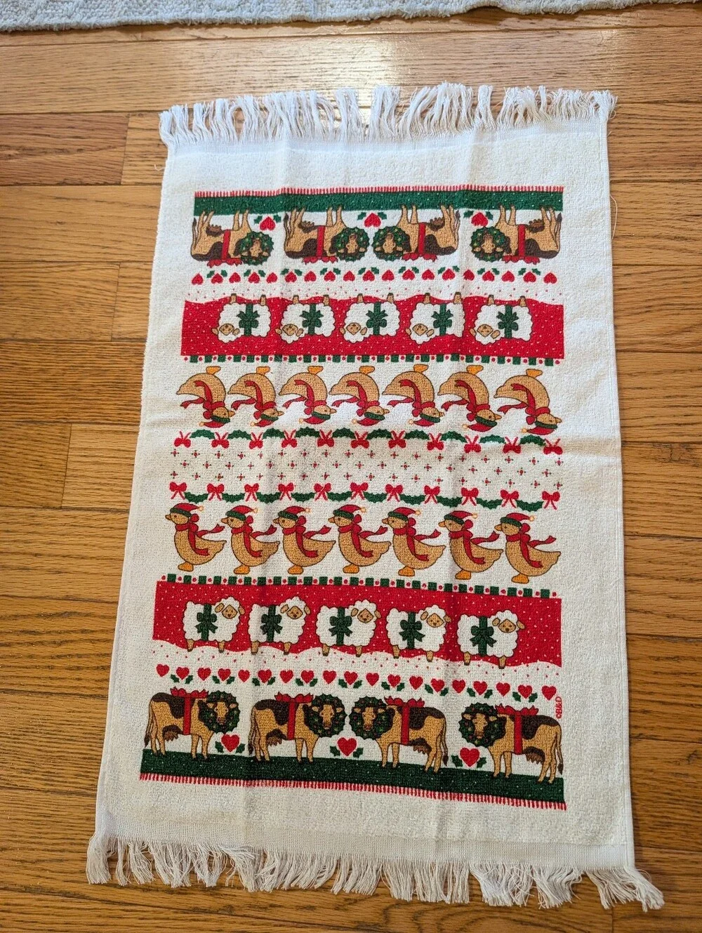 Vintage Holiday Hand Towel Folk Art Cow Goose Sheep Farm Winter Christmas Retro